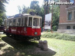 [P03] MȚR - Unul dintre primele vagoane de tramvai electric din București. Model Simmering, fabricat în Viena, Austria, prin 1911-12.  » foto by Dragoș_MD
 - 
<span class="allrVoted glyphicon glyphicon-heart hidden" id="av471443"></span>
<a class="m-l-10 hidden" id="sv471443" onclick="voting_Foto_DelVot(,471443,15672)" role="button">șterge vot <span class="glyphicon glyphicon-remove"></span></a>
<a id="v9471443" class=" c-red"  onclick="voting_Foto_SetVot(471443)" role="button"><span class="glyphicon glyphicon-heart-empty"></span> <b>LIKE</b> = Votează poza</a> <img class="hidden"  id="f471443W9" src="/imagini/loader.gif" border="0" /><span class="AjErrMes hidden" id="e471443ErM"></span>