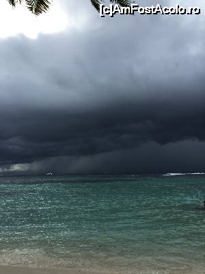 P03 [SEP-2015] se apropie furtuna pe plajă