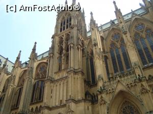 P01 [JUL-2014] Catedrala Saint Etienne din Metz, are 500 de ani si interpeleaza omul modern prin monumentalitatea ei, picata din cer -fatada dinspre Place de Chambre