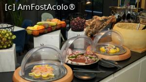 [P35] Micul dejun la Elexus » foto by pepsi70ro
 - 
<span class="allrVoted glyphicon glyphicon-heart hidden" id="av1513209"></span>
<a class="m-l-10 hidden" id="sv1513209" onclick="voting_Foto_DelVot(,1513209,16293)" role="button">șterge vot <span class="glyphicon glyphicon-remove"></span></a>
<a id="v91513209" class=" c-red"  onclick="voting_Foto_SetVot(1513209)" role="button"><span class="glyphicon glyphicon-heart-empty"></span> <b>LIKE</b> = Votează poza</a> <img class="hidden"  id="f1513209W9" src="/imagini/loader.gif" border="0" /><span class="AjErrMes hidden" id="e1513209ErM"></span>