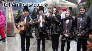 [P42] Colindători în ziua de Ajun » foto by pepsi70ro
 - 
<span class="allrVoted glyphicon glyphicon-heart hidden" id="av1513216"></span>
<a class="m-l-10 hidden" id="sv1513216" onclick="voting_Foto_DelVot(,1513216,16293)" role="button">șterge vot <span class="glyphicon glyphicon-remove"></span></a>
<a id="v91513216" class=" c-red"  onclick="voting_Foto_SetVot(1513216)" role="button"><span class="glyphicon glyphicon-heart-empty"></span> <b>LIKE</b> = Votează poza</a> <img class="hidden"  id="f1513216W9" src="/imagini/loader.gif" border="0" /><span class="AjErrMes hidden" id="e1513216ErM"></span>