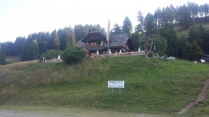 [P01] Lammersdorfer Hutte, cabana de la capătul șoselei alpine <strong> Lammersdorfer Almstrasse</strong>. Zona Millstatt din provincia Carinthia, Austria.  » foto by traian.leuca †
 - 
<span class="allrVoted glyphicon glyphicon-heart hidden" id="av706092"></span>
<a class="m-l-10 hidden" id="sv706092" onclick="voting_Foto_DelVot(,706092,16402)" role="button">șterge vot <span class="glyphicon glyphicon-remove"></span></a>
<a id="v9706092" class=" c-red"  onclick="voting_Foto_SetVot(706092)" role="button"><span class="glyphicon glyphicon-heart-empty"></span> <b>LIKE</b> = Votează poza</a> <img class="hidden"  id="f706092W9" src="/imagini/loader.gif" border="0" /><span class="AjErrMes hidden" id="e706092ErM"></span>