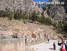 P09 [OCT-2008] Ruine , chiparosi si stanci cafenii in situl arheologic