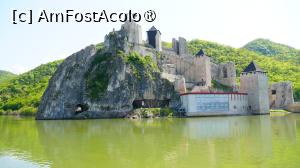 [P17] Cetatea Golubac văzută de pe apă » foto by pepsi70ro
 - 
<span class="allrVoted glyphicon glyphicon-heart hidden" id="av1527638"></span>
<a class="m-l-10 hidden" id="sv1527638" onclick="voting_Foto_DelVot(,1527638,16590)" role="button">șterge vot <span class="glyphicon glyphicon-remove"></span></a>
<a id="v91527638" class=" c-red"  onclick="voting_Foto_SetVot(1527638)" role="button"><span class="glyphicon glyphicon-heart-empty"></span> <b>LIKE</b> = Votează poza</a> <img class="hidden"  id="f1527638W9" src="/imagini/loader.gif" border="0" /><span class="AjErrMes hidden" id="e1527638ErM"></span>