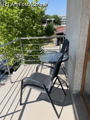 P24 [JUN-2022] Pe balcon