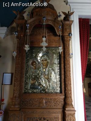 [P30] Agia Triada, în biserica. » foto by maryka
 - 
<span class="allrVoted glyphicon glyphicon-heart hidden" id="av1180991"></span>
<a class="m-l-10 hidden" id="sv1180991" onclick="voting_Foto_DelVot(,1180991,16947)" role="button">șterge vot <span class="glyphicon glyphicon-remove"></span></a>
<a id="v91180991" class=" c-red"  onclick="voting_Foto_SetVot(1180991)" role="button"><span class="glyphicon glyphicon-heart-empty"></span> <b>LIKE</b> = Votează poza</a> <img class="hidden"  id="f1180991W9" src="/imagini/loader.gif" border="0" /><span class="AjErrMes hidden" id="e1180991ErM"></span>