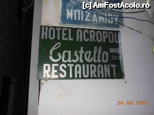 [P04] Castello Restaurant - Sunt multe astfel de tăbliţe pe străduţele întortocheate care duc spre local.  » foto by iulianic
 - 
<span class="allrVoted glyphicon glyphicon-heart hidden" id="av678771"></span>
<a class="m-l-10 hidden" id="sv678771" onclick="voting_Foto_DelVot(,678771,17099)" role="button">șterge vot <span class="glyphicon glyphicon-remove"></span></a>
<a id="v9678771" class=" c-red"  onclick="voting_Foto_SetVot(678771)" role="button"><span class="glyphicon glyphicon-heart-empty"></span> <b>LIKE</b> = Votează poza</a> <img class="hidden"  id="f678771W9" src="/imagini/loader.gif" border="0" /><span class="AjErrMes hidden" id="e678771ErM"></span>