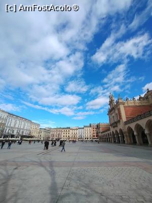 [P04] Piața mare din Centrul vechi » foto by sagitarius70
 - 
<span class="allrVoted glyphicon glyphicon-heart hidden" id="av1519747"></span>
<a class="m-l-10 hidden" id="sv1519747" onclick="voting_Foto_DelVot(,1519747,17319)" role="button">șterge vot <span class="glyphicon glyphicon-remove"></span></a>
<a id="v91519747" class=" c-red"  onclick="voting_Foto_SetVot(1519747)" role="button"><span class="glyphicon glyphicon-heart-empty"></span> <b>LIKE</b> = Votează poza</a> <img class="hidden"  id="f1519747W9" src="/imagini/loader.gif" border="0" /><span class="AjErrMes hidden" id="e1519747ErM"></span>