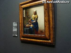 P08 [JUL-2014] Am intrat in Galeria de Onoare si admir tabloul lui Vermeer, LAPTAREASA... dupa multa asteptare la coada