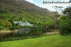 [P08] Connemara County - Kylemore Abbey » foto by webmaster
 - 
<span class="allrVoted glyphicon glyphicon-heart hidden" id="av615551"></span>
<a class="m-l-10 hidden" id="sv615551" onclick="voting_Foto_DelVot(,615551,17503)" role="button">șterge vot <span class="glyphicon glyphicon-remove"></span></a>
<a id="v9615551" class=" c-red"  onclick="voting_Foto_SetVot(615551)" role="button"><span class="glyphicon glyphicon-heart-empty"></span> <b>LIKE</b> = Votează poza</a> <img class="hidden"  id="f615551W9" src="/imagini/loader.gif" border="0" /><span class="AjErrMes hidden" id="e615551ErM"></span>