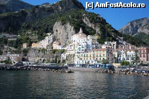 P24 [OCT-2013] Amalfi este centrul istoric al coastei de la care și-a luat și numele, este un oraș mic care se poate vizita într-o după-amiază. 