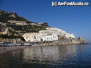 [P10] O parte din Amalfi - vedere de pe dig » foto by BOGDAN DSN
 - 
<span class="allrVoted glyphicon glyphicon-heart hidden" id="av505156"></span>
<a class="m-l-10 hidden" id="sv505156" onclick="voting_Foto_DelVot(,505156,17505)" role="button">șterge vot <span class="glyphicon glyphicon-remove"></span></a>
<a id="v9505156" class=" c-red"  onclick="voting_Foto_SetVot(505156)" role="button"><span class="glyphicon glyphicon-heart-empty"></span> <b>LIKE</b> = Votează poza</a> <img class="hidden"  id="f505156W9" src="/imagini/loader.gif" border="0" /><span class="AjErrMes hidden" id="e505156ErM"></span>