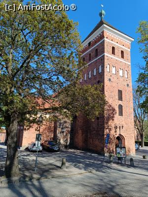 [P22] Uppsala, Biserica Sfânta Treime - Helga Trefaldighets Kyrka, Turnul masiv » foto by mprofeanu
 - 
<span class="allrVoted glyphicon glyphicon-heart hidden" id="av1513398"></span>
<a class="m-l-10 hidden" id="sv1513398" onclick="voting_Foto_DelVot(,1513398,17905)" role="button">șterge vot <span class="glyphicon glyphicon-remove"></span></a>
<a id="v91513398" class=" c-red"  onclick="voting_Foto_SetVot(1513398)" role="button"><span class="glyphicon glyphicon-heart-empty"></span> <b>LIKE</b> = Votează poza</a> <img class="hidden"  id="f1513398W9" src="/imagini/loader.gif" border="0" /><span class="AjErrMes hidden" id="e1513398ErM"></span>