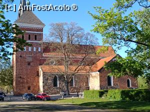 [P23] Uppsala, Biserica Sf. Treime văzută din alt unghi și de mai departe... » foto by mprofeanu
 - 
<span class="allrVoted glyphicon glyphicon-heart hidden" id="av1513399"></span>
<a class="m-l-10 hidden" id="sv1513399" onclick="voting_Foto_DelVot(,1513399,17905)" role="button">șterge vot <span class="glyphicon glyphicon-remove"></span></a>
<a id="v91513399" class=" c-red"  onclick="voting_Foto_SetVot(1513399)" role="button"><span class="glyphicon glyphicon-heart-empty"></span> <b>LIKE</b> = Votează poza</a> <img class="hidden"  id="f1513399W9" src="/imagini/loader.gif" border="0" /><span class="AjErrMes hidden" id="e1513399ErM"></span>