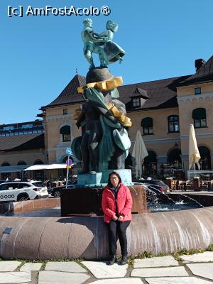 [P03] Uppsala, Piața Forumului, Statuia „Polska lui Näcken” » foto by mprofeanu
 - 
<span class="allrVoted glyphicon glyphicon-heart hidden" id="av1513379"></span>
<a class="m-l-10 hidden" id="sv1513379" onclick="voting_Foto_DelVot(,1513379,17905)" role="button">șterge vot <span class="glyphicon glyphicon-remove"></span></a>
<a id="v91513379" class=" c-red"  onclick="voting_Foto_SetVot(1513379)" role="button"><span class="glyphicon glyphicon-heart-empty"></span> <b>LIKE</b> = Votează poza</a> <img class="hidden"  id="f1513379W9" src="/imagini/loader.gif" border="0" /><span class="AjErrMes hidden" id="e1513379ErM"></span>