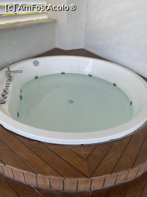 [P11] jacuzzi cel cu probleme » foto by viki68r
 - 
<span class="allrVoted glyphicon glyphicon-heart hidden" id="av1443763"></span>
<a class="m-l-10 hidden" id="sv1443763" onclick="voting_Foto_DelVot(,1443763,17952)" role="button">șterge vot <span class="glyphicon glyphicon-remove"></span></a>
<a id="v91443763" class=" c-red"  onclick="voting_Foto_SetVot(1443763)" role="button"><span class="glyphicon glyphicon-heart-empty"></span> <b>LIKE</b> = Votează poza</a> <img class="hidden"  id="f1443763W9" src="/imagini/loader.gif" border="0" /><span class="AjErrMes hidden" id="e1443763ErM"></span>