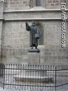 P04 [MAY-2014] Statuia lui Hunterius cel care a facut reforma in Brasov