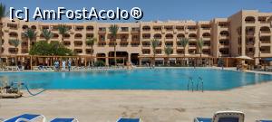 [P68] Piscina si Hotelul. » foto by ovidiuyepi
 - 
<span class="allrVoted glyphicon glyphicon-heart hidden" id="av1358203"></span>
<a class="m-l-10 hidden" id="sv1358203" onclick="voting_Foto_DelVot(,1358203,18013)" role="button">șterge vot <span class="glyphicon glyphicon-remove"></span></a>
<a id="v91358203" class=" c-red"  onclick="voting_Foto_SetVot(1358203)" role="button"><span class="glyphicon glyphicon-heart-empty"></span> <b>LIKE</b> = Votează poza</a> <img class="hidden"  id="f1358203W9" src="/imagini/loader.gif" border="0" /><span class="AjErrMes hidden" id="e1358203ErM"></span>