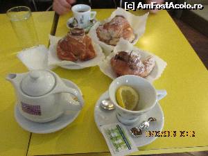 P19 [FEB-2015] ceai, cafele, cornuri cu ciocolata, altele cu vanilie. 
