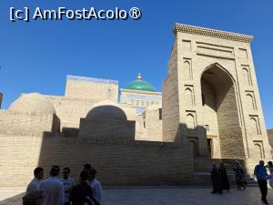 [P22] Uzbekistan, Khiva, Complexul Itchan Kala, Mausoleul lui Pahlavan Mahmoud » foto by mprofeanu
 - 
<span class="allrVoted glyphicon glyphicon-heart hidden" id="av1549276"></span>
<a class="m-l-10 hidden" id="sv1549276" onclick="voting_Foto_DelVot(,1549276,18174)" role="button">șterge vot <span class="glyphicon glyphicon-remove"></span></a>
<a id="v91549276" class=" c-red"  onclick="voting_Foto_SetVot(1549276)" role="button"><span class="glyphicon glyphicon-heart-empty"></span> <b>LIKE</b> = Votează poza</a> <img class="hidden"  id="f1549276W9" src="/imagini/loader.gif" border="0" /><span class="AjErrMes hidden" id="e1549276ErM"></span>