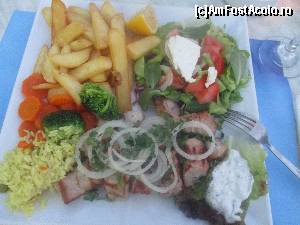 [P01] Souvlaki » foto by CasiaB
 - 
<span class="allrVoted glyphicon glyphicon-heart hidden" id="av658077"></span>
<a class="m-l-10 hidden" id="sv658077" onclick="voting_Foto_DelVot(,658077,18341)" role="button">șterge vot <span class="glyphicon glyphicon-remove"></span></a>
<a id="v9658077" class=" c-red"  onclick="voting_Foto_SetVot(658077)" role="button"><span class="glyphicon glyphicon-heart-empty"></span> <b>LIKE</b> = Votează poza</a> <img class="hidden"  id="f658077W9" src="/imagini/loader.gif" border="0" /><span class="AjErrMes hidden" id="e658077ErM"></span>