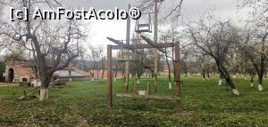 [P25] Parcul conacului Golești, loc de joacă pentru copii. » foto by Aurici
 - 
<span class="allrVoted glyphicon glyphicon-heart hidden" id="av1226163"></span>
<a class="m-l-10 hidden" id="sv1226163" onclick="voting_Foto_DelVot(,1226163,18373)" role="button">șterge vot <span class="glyphicon glyphicon-remove"></span></a>
<a id="v91226163" class=" c-red"  onclick="voting_Foto_SetVot(1226163)" role="button"><span class="glyphicon glyphicon-heart-empty"></span> <b>LIKE</b> = Votează poza</a> <img class="hidden"  id="f1226163W9" src="/imagini/loader.gif" border="0" /><span class="AjErrMes hidden" id="e1226163ErM"></span>