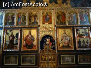 [P35] Mănăstirea Krušedol-în naosul Bisericii Buna Vestire, catapeteasma cu celebra pictură Deisis (Isus Hristos înconjurat de Maica Domnului și de Sfântul Ioan Botezătorul cu soboarele lor) realizată de meșteri de la Muntele Athos » foto by mariana.olaru
 - 
<span class="allrVoted glyphicon glyphicon-heart hidden" id="av848109"></span>
<a class="m-l-10 hidden" id="sv848109" onclick="voting_Foto_DelVot(,848109,18407)" role="button">șterge vot <span class="glyphicon glyphicon-remove"></span></a>
<a id="v9848109" class=" c-red"  onclick="voting_Foto_SetVot(848109)" role="button"><span class="glyphicon glyphicon-heart-empty"></span> <b>LIKE</b> = Votează poza</a> <img class="hidden"  id="f848109W9" src="/imagini/loader.gif" border="0" /><span class="AjErrMes hidden" id="e848109ErM"></span>