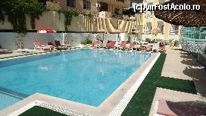 [P43] Hotel Albora - piscina » foto by danoradea
 - 
<span class="allrVoted glyphicon glyphicon-heart hidden" id="av627924"></span>
<a class="m-l-10 hidden" id="sv627924" onclick="voting_Foto_DelVot(,627924,18603)" role="button">șterge vot <span class="glyphicon glyphicon-remove"></span></a>
<a id="v9627924" class=" c-red"  onclick="voting_Foto_SetVot(627924)" role="button"><span class="glyphicon glyphicon-heart-empty"></span> <b>LIKE</b> = Votează poza</a> <img class="hidden"  id="f627924W9" src="/imagini/loader.gif" border="0" /><span class="AjErrMes hidden" id="e627924ErM"></span>