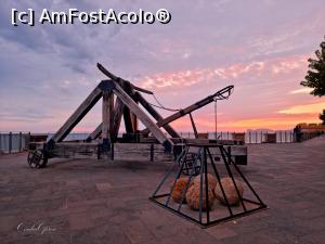 [P06] Catapultele de pe faleza » foto by pepsi70ro
 - 
<span class="allrVoted glyphicon glyphicon-heart hidden" id="av1288916"></span>
<a class="m-l-10 hidden" id="sv1288916" onclick="voting_Foto_DelVot(,1288916,18818)" role="button">șterge vot <span class="glyphicon glyphicon-remove"></span></a>
<a id="v91288916" class=" c-red"  onclick="voting_Foto_SetVot(1288916)" role="button"><span class="glyphicon glyphicon-heart-empty"></span> <b>LIKE</b> = Votează poza</a> <img class="hidden"  id="f1288916W9" src="/imagini/loader.gif" border="0" /><span class="AjErrMes hidden" id="e1288916ErM"></span>