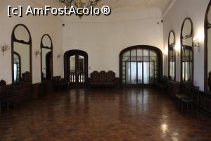 [P19] Carei, Castelul Károlyi, Sala de Bal » foto by mprofeanu
 - 
<span class="allrVoted glyphicon glyphicon-heart hidden" id="av1069654"></span>
<a class="m-l-10 hidden" id="sv1069654" onclick="voting_Foto_DelVot(,1069654,18846)" role="button">șterge vot <span class="glyphicon glyphicon-remove"></span></a>
<a id="v91069654" class=" c-red"  onclick="voting_Foto_SetVot(1069654)" role="button"><span class="glyphicon glyphicon-heart-empty"></span> <b>LIKE</b> = Votează poza</a> <img class="hidden"  id="f1069654W9" src="/imagini/loader.gif" border="0" /><span class="AjErrMes hidden" id="e1069654ErM"></span>