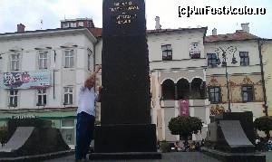 [P19] Inscripția de pe obelisc în limba română din centrul vechi al orașului Banska Bystrica, Slovenia.  » foto by traian.leuca †
 - 
<span class="allrVoted glyphicon glyphicon-heart hidden" id="av680551"></span>
<a class="m-l-10 hidden" id="sv680551" onclick="voting_Foto_DelVot(,680551,19482)" role="button">șterge vot <span class="glyphicon glyphicon-remove"></span></a>
<a id="v9680551" class=" c-red"  onclick="voting_Foto_SetVot(680551)" role="button"><span class="glyphicon glyphicon-heart-empty"></span> <b>LIKE</b> = Votează poza</a> <img class="hidden"  id="f680551W9" src="/imagini/loader.gif" border="0" /><span class="AjErrMes hidden" id="e680551ErM"></span>