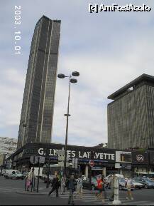 [P03] Turnul Montparnasse şi Galeriile Lafayette, văzute de la ieşirea din staţia de metrou Montparnasse Bienvenue » foto by Costi
 - 
<span class="allrVoted glyphicon glyphicon-heart hidden" id="av30339"></span>
<a class="m-l-10 hidden" id="sv30339" onclick="voting_Foto_DelVot(,30339,19912)" role="button">șterge vot <span class="glyphicon glyphicon-remove"></span></a>
<a id="v930339" class=" c-red"  onclick="voting_Foto_SetVot(30339)" role="button"><span class="glyphicon glyphicon-heart-empty"></span> <b>LIKE</b> = Votează poza</a> <img class="hidden"  id="f30339W9" src="/imagini/loader.gif" border="0" /><span class="AjErrMes hidden" id="e30339ErM"></span>