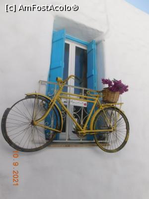P13 [SEP-2021] O bicicletă suspendată, decor simpatic în Old Market