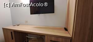 [P04] Hotel Re Enzo, dulap haine și birou » foto by irinad
 - 
<span class="allrVoted glyphicon glyphicon-heart hidden" id="av1519889"></span>
<a class="m-l-10 hidden" id="sv1519889" onclick="voting_Foto_DelVot(,1519889,19987)" role="button">șterge vot <span class="glyphicon glyphicon-remove"></span></a>
<a id="v91519889" class=" c-red"  onclick="voting_Foto_SetVot(1519889)" role="button"><span class="glyphicon glyphicon-heart-empty"></span> <b>LIKE</b> = Votează poza</a> <img class="hidden"  id="f1519889W9" src="/imagini/loader.gif" border="0" /><span class="AjErrMes hidden" id="e1519889ErM"></span>