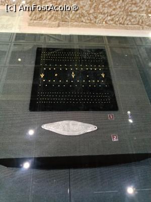 [P21] Vitrină cu exponate. » foto by tata123 🔱
 - 
<span class="allrVoted glyphicon glyphicon-heart hidden" id="av1546166"></span>
<a class="m-l-10 hidden" id="sv1546166" onclick="voting_Foto_DelVot(,1546166,20212)" role="button">șterge vot <span class="glyphicon glyphicon-remove"></span></a>
<a id="v91546166" class=" c-red"  onclick="voting_Foto_SetVot(1546166)" role="button"><span class="glyphicon glyphicon-heart-empty"></span> <b>LIKE</b> = Votează poza</a> <img class="hidden"  id="f1546166W9" src="/imagini/loader.gif" border="0" /><span class="AjErrMes hidden" id="e1546166ErM"></span>