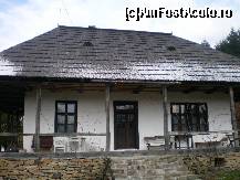 [P22] Muzeul Satului Maramuresean - casa 'Pop'. » foto by presario
 - 
<span class="allrVoted glyphicon glyphicon-heart hidden" id="av64237"></span>
<a class="m-l-10 hidden" id="sv64237" onclick="voting_Foto_DelVot(,64237,20342)" role="button">șterge vot <span class="glyphicon glyphicon-remove"></span></a>
<a id="v964237" class=" c-red"  onclick="voting_Foto_SetVot(64237)" role="button"><span class="glyphicon glyphicon-heart-empty"></span> <b>LIKE</b> = Votează poza</a> <img class="hidden"  id="f64237W9" src="/imagini/loader.gif" border="0" /><span class="AjErrMes hidden" id="e64237ErM"></span>