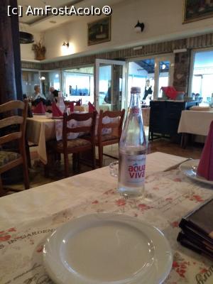 P04 <small>[NOV-2019]</small> Restaurantul Dunav (Sremski Karlovci) - interior salon (pe noi ar fi vrut să ne așeze la masa din spatele ușii care se vede după sticla mea de apă plată).  » foto by Dragoș_🇷🇴
 - 
<span class="allrVoted glyphicon glyphicon-heart hidden" id="av1137164"></span>
<a class="m-l-10 hidden" id="sv1137164" onclick="voting_Foto_DelVot(,1137164,20355)" role="button">șterge vot <span class="glyphicon glyphicon-remove"></span></a>
<a id="v91137164" class=" c-red"  onclick="voting_Foto_SetVot(1137164)" role="button"><span class="glyphicon glyphicon-heart-empty"></span> <b>LIKE</b> = Votează poza</a> <img class="hidden"  id="f1137164W9" src="/imagini/loader.gif" border="0" /><span class="AjErrMes hidden" id="e1137164ErM"></span>