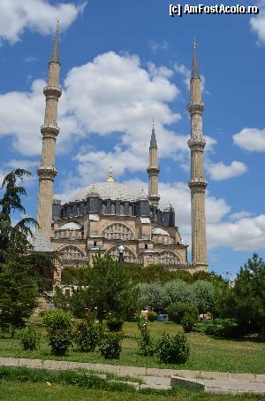 P01 [JUL-2012] Moscheea Selimiye sau, cum i se mai spune, moscheea celor 999 de ferestre