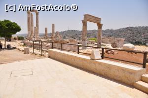 [P28] o ultima privire asupra Templului lui Hercules din interiorul Citadelei din Amman » foto by alunelu69
 - 
<span class="allrVoted glyphicon glyphicon-heart hidden" id="av958420"></span>
<a class="m-l-10 hidden" id="sv958420" onclick="voting_Foto_DelVot(,958420,20516)" role="button">șterge vot <span class="glyphicon glyphicon-remove"></span></a>
<a id="v9958420" class=" c-red"  onclick="voting_Foto_SetVot(958420)" role="button"><span class="glyphicon glyphicon-heart-empty"></span> <b>LIKE</b> = Votează poza</a> <img class="hidden"  id="f958420W9" src="/imagini/loader.gif" border="0" /><span class="AjErrMes hidden" id="e958420ErM"></span>