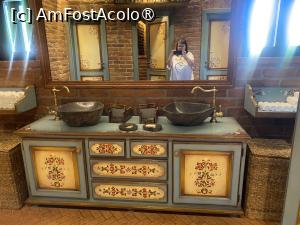 [P22] Gradina Snagov. Prea frumos pentru o toaleta de restaurant.... » foto by Floria
 - 
<span class="allrVoted glyphicon glyphicon-heart hidden" id="av1483451"></span>
<a class="m-l-10 hidden" id="sv1483451" onclick="voting_Foto_DelVot(,1483451,20727)" role="button">șterge vot <span class="glyphicon glyphicon-remove"></span></a>
<a id="v91483451" class=" c-red"  onclick="voting_Foto_SetVot(1483451)" role="button"><span class="glyphicon glyphicon-heart-empty"></span> <b>LIKE</b> = Votează poza</a> <img class="hidden"  id="f1483451W9" src="/imagini/loader.gif" border="0" /><span class="AjErrMes hidden" id="e1483451ErM"></span>