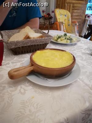 P11 [JUL-2019] Rucăr, Restaurantul Casa Rucăreană, O parte din felurile principale, Bulzul meu tare bun!!... 