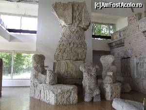 [P41] Elemente originale din vârful monumentului Tropaeum Traiani » foto by irinad
 - 
<span class="allrVoted glyphicon glyphicon-heart hidden" id="av655810"></span>
<a class="m-l-10 hidden" id="sv655810" onclick="voting_Foto_DelVot(,655810,20825)" role="button">șterge vot <span class="glyphicon glyphicon-remove"></span></a>
<a id="v9655810" class=" c-red"  onclick="voting_Foto_SetVot(655810)" role="button"><span class="glyphicon glyphicon-heart-empty"></span> <b>LIKE</b> = Votează poza</a> <img class="hidden"  id="f655810W9" src="/imagini/loader.gif" border="0" /><span class="AjErrMes hidden" id="e655810ErM"></span>