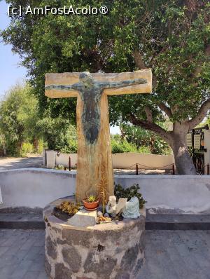 [P22] La pas prin Insula Vulcano; lângă biserică » foto by crismis
 - 
<span class="allrVoted glyphicon glyphicon-heart hidden" id="av1498751"></span>
<a class="m-l-10 hidden" id="sv1498751" onclick="voting_Foto_DelVot(,1498751,21065)" role="button">șterge vot <span class="glyphicon glyphicon-remove"></span></a>
<a id="v91498751" class=" c-red"  onclick="voting_Foto_SetVot(1498751)" role="button"><span class="glyphicon glyphicon-heart-empty"></span> <b>LIKE</b> = Votează poza</a> <img class="hidden"  id="f1498751W9" src="/imagini/loader.gif" border="0" /><span class="AjErrMes hidden" id="e1498751ErM"></span>