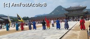 [P02] In prima curte interioara are loc o demonstratie traditionala captivanta, ceremonia de schimbare a garzii, de 2 ori pe zi, la orele 10:00 și 14:00, cu exceptia zilelor de marti, cand palatul este inchis. » foto by geani anto
 - 
<span class="allrVoted glyphicon glyphicon-heart hidden" id="av1517600"></span>
<a class="m-l-10 hidden" id="sv1517600" onclick="voting_Foto_DelVot(,1517600,21214)" role="button">șterge vot <span class="glyphicon glyphicon-remove"></span></a>
<a id="v91517600" class=" c-red"  onclick="voting_Foto_SetVot(1517600)" role="button"><span class="glyphicon glyphicon-heart-empty"></span> <b>LIKE</b> = Votează poza</a> <img class="hidden"  id="f1517600W9" src="/imagini/loader.gif" border="0" /><span class="AjErrMes hidden" id="e1517600ErM"></span>