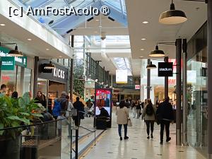 [P08] Solna, Centrul Comercial Solna Centrum » foto by mprofeanu
 - 
<span class="allrVoted glyphicon glyphicon-heart hidden" id="av1485869"></span>
<a class="m-l-10 hidden" id="sv1485869" onclick="voting_Foto_DelVot(,1485869,21249)" role="button">șterge vot <span class="glyphicon glyphicon-remove"></span></a>
<a id="v91485869" class=" c-red"  onclick="voting_Foto_SetVot(1485869)" role="button"><span class="glyphicon glyphicon-heart-empty"></span> <b>LIKE</b> = Votează poza</a> <img class="hidden"  id="f1485869W9" src="/imagini/loader.gif" border="0" /><span class="AjErrMes hidden" id="e1485869ErM"></span>