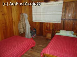 [P11] seara am ajuns la o mica lodge in jungla. Asa arata camerele fara ferestre » foto by buterfly*
 - 
<span class="allrVoted glyphicon glyphicon-heart hidden" id="av828783"></span>
<a class="m-l-10 hidden" id="sv828783" onclick="voting_Foto_DelVot(,828783,21292)" role="button">șterge vot <span class="glyphicon glyphicon-remove"></span></a>
<a id="v9828783" class=" c-red"  onclick="voting_Foto_SetVot(828783)" role="button"><span class="glyphicon glyphicon-heart-empty"></span> <b>LIKE</b> = Votează poza</a> <img class="hidden"  id="f828783W9" src="/imagini/loader.gif" border="0" /><span class="AjErrMes hidden" id="e828783ErM"></span>