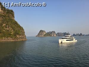 [P71] Ha long Bay » foto by crismis
 - 
<span class="allrVoted glyphicon glyphicon-heart hidden" id="av1548437"></span>
<a class="m-l-10 hidden" id="sv1548437" onclick="voting_Foto_DelVot(,1548437,21495)" role="button">șterge vot <span class="glyphicon glyphicon-remove"></span></a>
<a id="v91548437" class=" c-red"  onclick="voting_Foto_SetVot(1548437)" role="button"><span class="glyphicon glyphicon-heart-empty"></span> <b>LIKE</b> = Votează poza</a> <img class="hidden"  id="f1548437W9" src="/imagini/loader.gif" border="0" /><span class="AjErrMes hidden" id="e1548437ErM"></span>