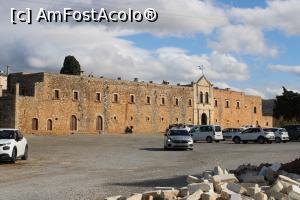 [P55] Creta, Mănăstirea Arkadi, Fațada vestică » foto by mprofeanu
 - 
<span class="allrVoted glyphicon glyphicon-heart hidden" id="av1286833"></span>
<a class="m-l-10 hidden" id="sv1286833" onclick="voting_Foto_DelVot(,1286833,21557)" role="button">șterge vot <span class="glyphicon glyphicon-remove"></span></a>
<a id="v91286833" class=" c-red"  onclick="voting_Foto_SetVot(1286833)" role="button"><span class="glyphicon glyphicon-heart-empty"></span> <b>LIKE</b> = Votează poza</a> <img class="hidden"  id="f1286833W9" src="/imagini/loader.gif" border="0" /><span class="AjErrMes hidden" id="e1286833ErM"></span>