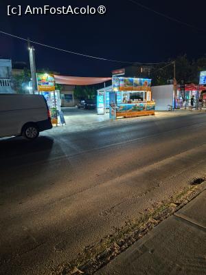 [P10] O agentie de turism din Adelianos K. Langa ea se afla statia de autobuz » foto by ilee
 - 
<span class="allrVoted glyphicon glyphicon-heart hidden" id="av1535870"></span>
<a class="m-l-10 hidden" id="sv1535870" onclick="voting_Foto_DelVot(,1535870,21565)" role="button">șterge vot <span class="glyphicon glyphicon-remove"></span></a>
<a id="v91535870" class=" c-red"  onclick="voting_Foto_SetVot(1535870)" role="button"><span class="glyphicon glyphicon-heart-empty"></span> <b>LIKE</b> = Votează poza</a> <img class="hidden"  id="f1535870W9" src="/imagini/loader.gif" border="0" /><span class="AjErrMes hidden" id="e1535870ErM"></span>