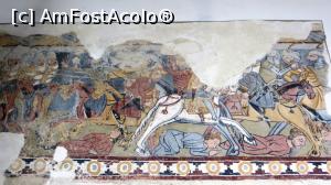 [P13] Detaliu cu scenele de luptă de la începutul frescei care redă Legenda Sfântului rege Ladislau. Acesta, pe cal alb, se luptă cu pecenegii în bătălia de la Chiraleș (anul 1068, lângă orașul Bistrița).  » foto by Lucien
 - 
<span class="allrVoted glyphicon glyphicon-heart hidden" id="av974196"></span>
<a class="m-l-10 hidden" id="sv974196" onclick="voting_Foto_DelVot(,974196,21581)" role="button">șterge vot <span class="glyphicon glyphicon-remove"></span></a>
<a id="v9974196" class=" c-red"  onclick="voting_Foto_SetVot(974196)" role="button"><span class="glyphicon glyphicon-heart-empty"></span> <b>LIKE</b> = Votează poza</a> <img class="hidden"  id="f974196W9" src="/imagini/loader.gif" border="0" /><span class="AjErrMes hidden" id="e974196ErM"></span>